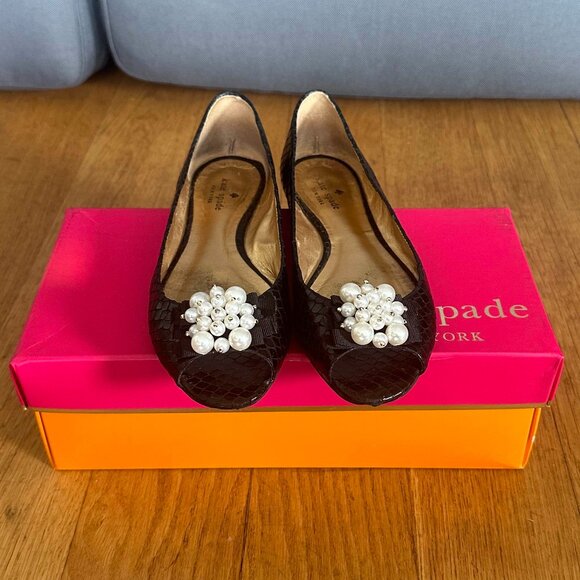 Kate Spade Peeptoe Flat, Black with Faux Pearls Sz 6.5 - Picture 4 of 8